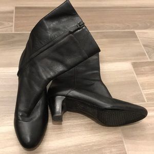 Black kitten heel ankle boots